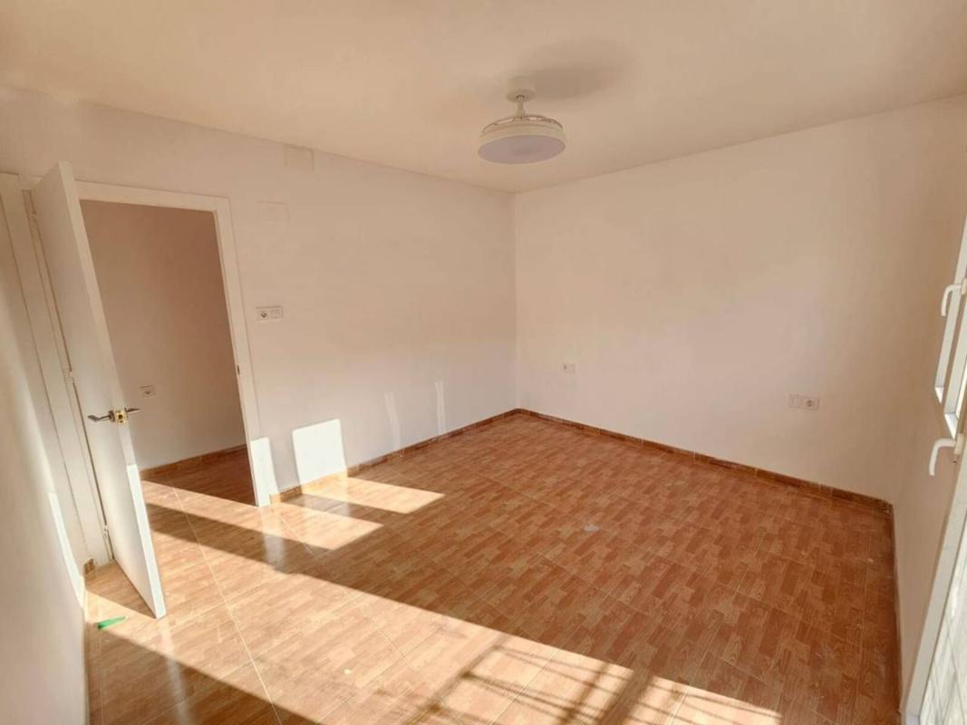 Sale of apartment in Piso en Calle Cánovas del Castillo, Carolinas Altas, Alicante / Alacant, Alicante
photo 4
