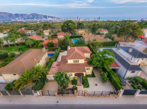 Casa o chalet independiente en Calle Sorolla, 18, Pueblo Levante, Benidorm thumbnail 1