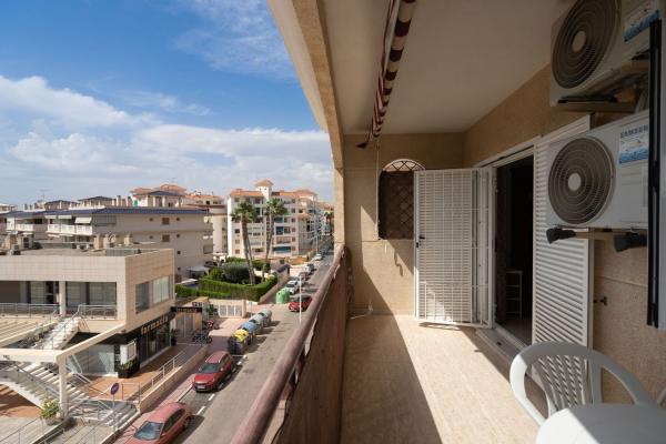 Sprzedaż mieszkania w Piso en Avenida Bélgica, Cañada del Molino, Torrevieja, Torrevieja
thumbnail 3