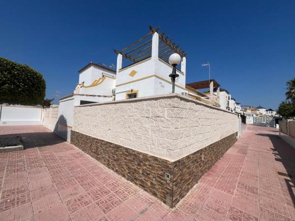 Chalet pareado en Calle la Sagra, Los Balcones - Los Altos del Edén, Torrevieja photo 3