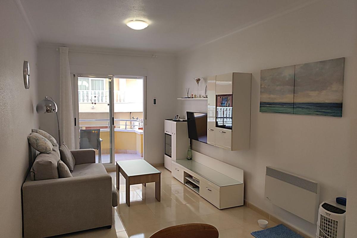 Продажа квартиры на Piso en Calle de Pedro Lorca, Las Piscinas Naturales, Torrevieja, Торревьеха
 photo 2