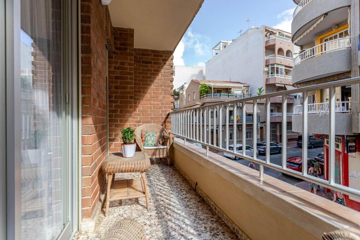 Venta de piso en Piso en Calle Mar Baltico, Playa de los Locos, Torrevieja, Torrevieja
photo 2