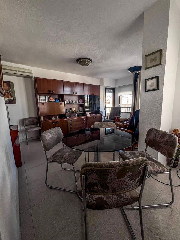 Sprzedaż mieszkania w Piso en Calle Crevillent, 32, Zona Pueblo, Guardamar del Segura, Guardamar del Segura
photo 1
