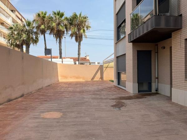 Sale of flat in Piso en Calle Pleamar, 25, Punta Prima, Torrevieja, Torrevieja
photo 1