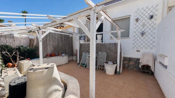 Chalet adosado en Calle Número Cuatro s/n, Pueblo Bravo, Rojales thumbnail 1