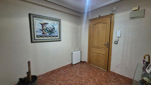 Sprzedaż mieszkania w Piso en Marques De Comillas, 37, Centro Urbano, Benidorm, Benidorm
thumbnail 2