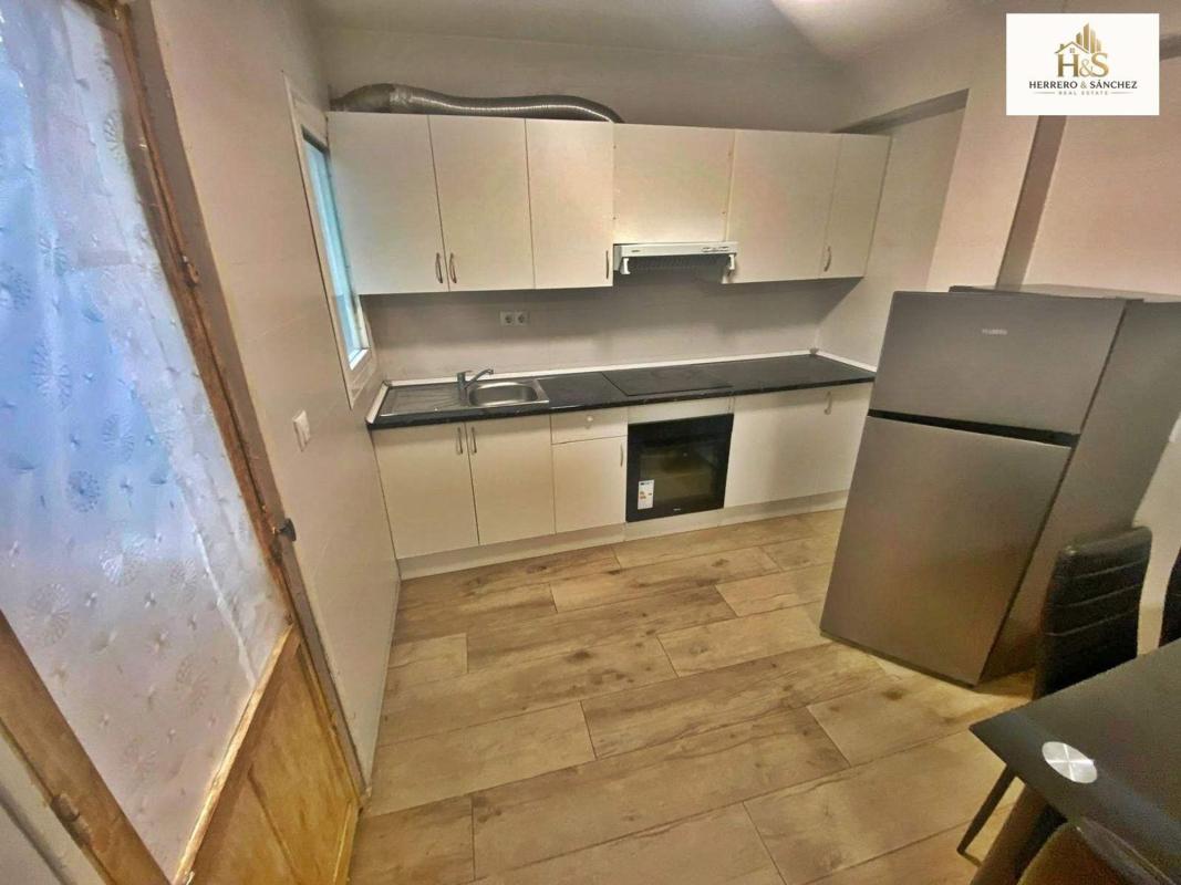 Продажа квартиры на Piso en Calle Alonso Cano, Carolinas Altas, Alicante / Alacant, Аликанте / Алакант
photo 4