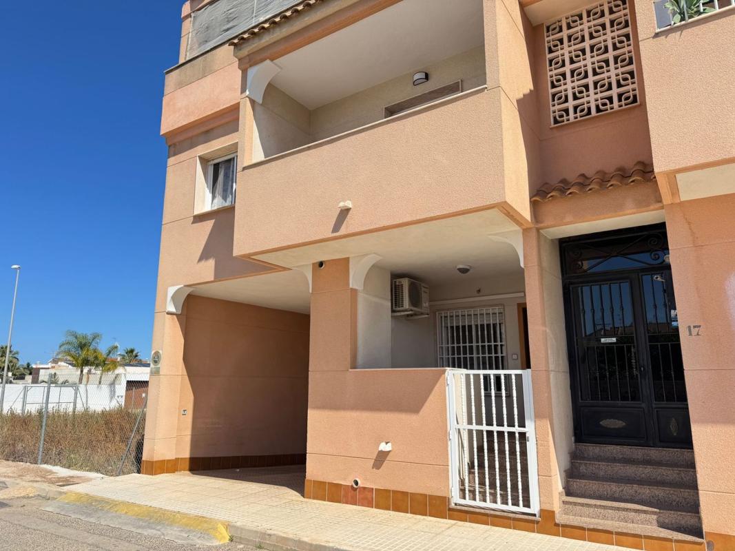 Продажа квартиры на Piso en Calle Miguel Servet s/n, Zona Pueblo, Pilar de la Horadada, Пилар де ла Орадада
photo 1