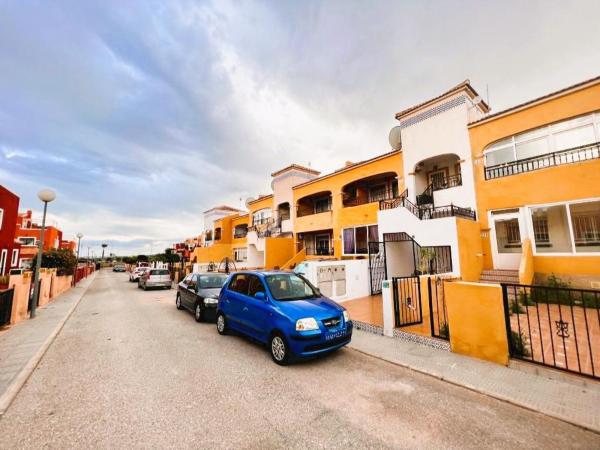 Продажа квартиры на Piso en Avenida Riegos de Levante, Los Montesinos, Лос-Монтесинос
 photo 1