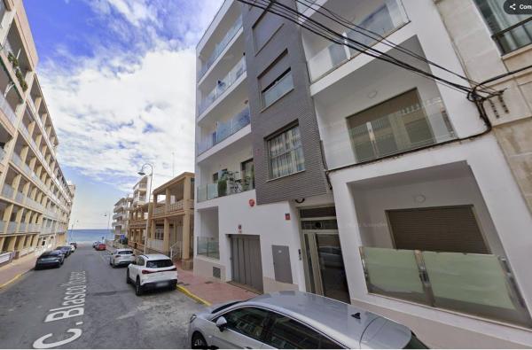 Sprzedaż mieszkania w Piso en Calle Blasco Ibáñez, Guardamar Playa, Guardamar del Segura, Guardamar del Segura
photo 1