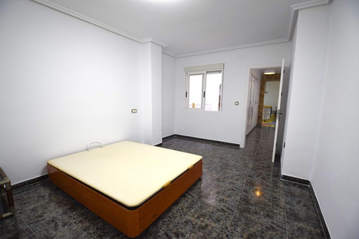 Sprzedaż mieszkania w Piso en Zona Pueblo, Guardamar del Segura, Guardamar del Segura
 photo 2