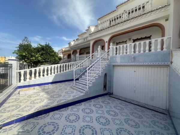 Chalet adosado en La Siesta - El Salado - Torreta, Torrevieja photo 2
