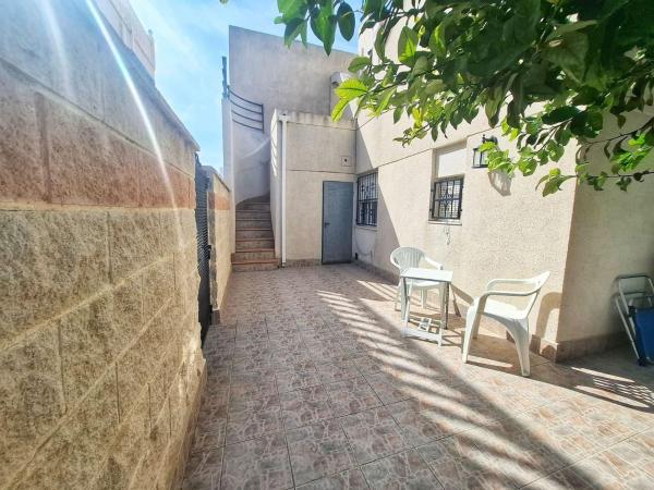 Casa o chalet independiente en Urbanización Doña Inés, La Siesta - El Salado - Torreta, Torrevieja photo 2
