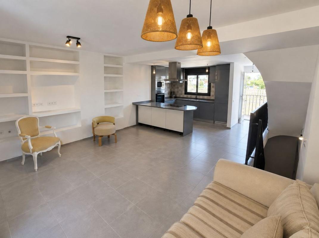 Недвижимость на продажу и в аренду в Испании photo 3
