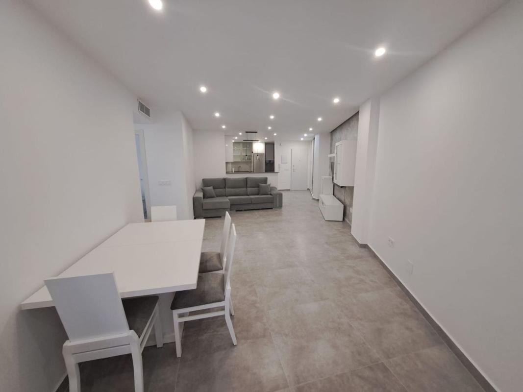 Venta de piso en Piso en Gregorio Maranon, 11, Puerto Deportivo, Torrevieja, Torrevieja
 photo 2