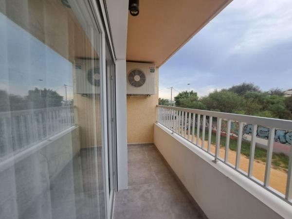 Sprzedaż mieszkania w Piso en Gregorio Maranon, 11, Puerto Deportivo, Torrevieja, Torrevieja
thumbnail 3