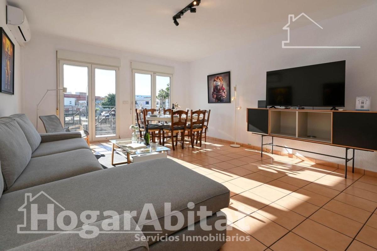 Sale of apartment in Piso en Calle Joan Martorell, Els Poblets, Els Poblets
photo 2