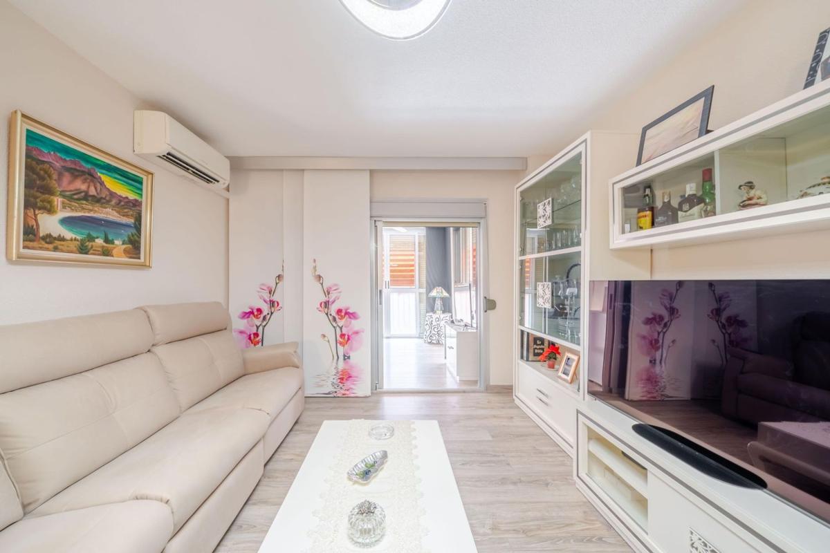Sale of apartment in Piso en Avenida Juan Fuster Zaragoza, Zona Rincón Bajo, Benidorm, Benidorm
photo 2
