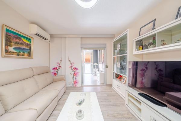 Venta de piso en Piso en Avenida Juan Fuster Zaragoza, Zona Rincón Bajo, Benidorm, Benidorm
thumbnail 2