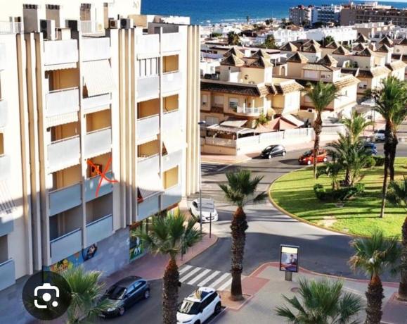 Sprzedaż mieszkania w Piso en Calle Mèxic, 2, Guardamar Playa, Guardamar del Segura, Guardamar del Segura
photo 1
