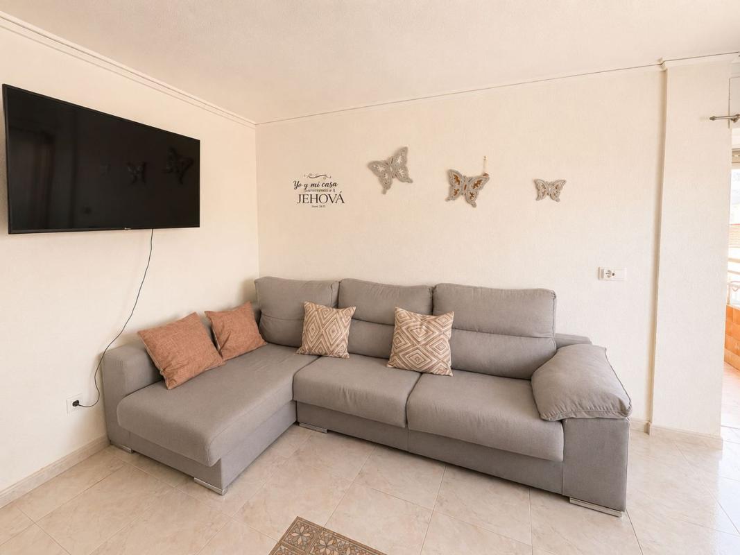 Sale of apartment in Piso en Calle Crevillent, Zona Pueblo, Guardamar del Segura, Guardamar del Segura
photo 2
