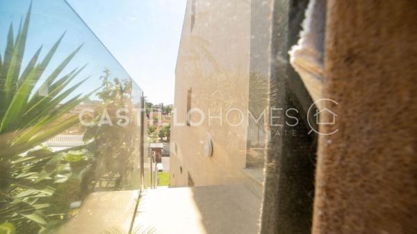 Частный шале на продаже в  Casa o chalet en Los Balcones - Los Altos del Edén, Torrevieja, Торревьеха photo 4