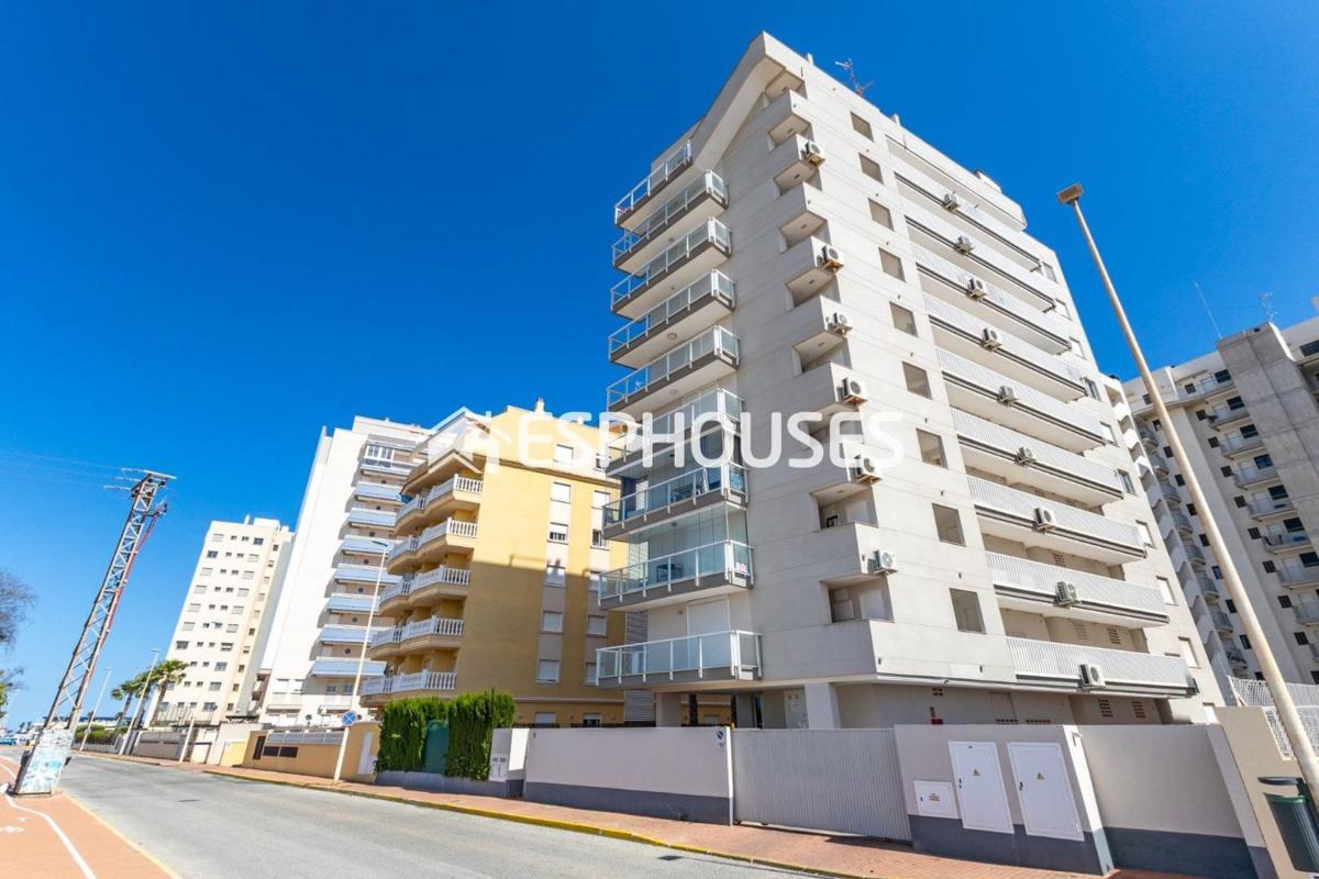 Sale of apartment in Piso en Puerto Deportivo, Guardamar del Segura, Guardamar del Segura
photo 1