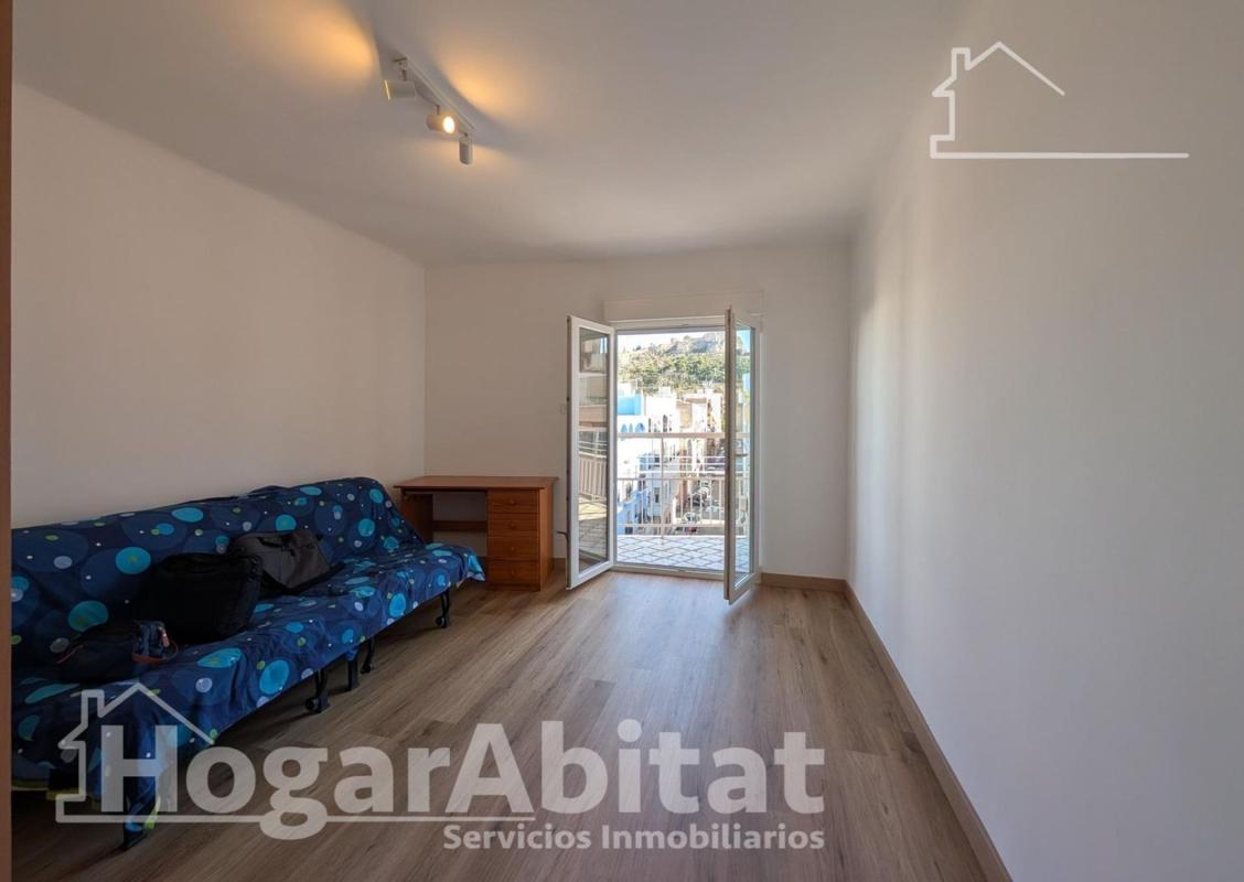 Venta de piso en Piso en Calle de Agost, Carolinas Bajas, Alicante / Alacant, Alicante / Alacant
photo 5