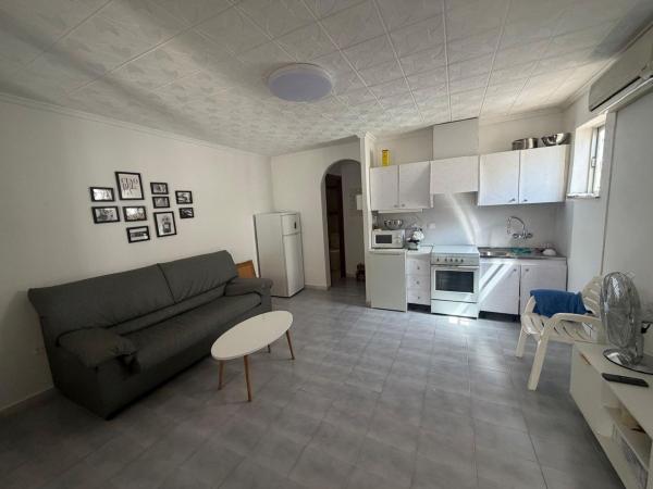 Casa o chalet independiente en Avenida Deva, 93, La Siesta - El Salado - Torreta, Torrevieja thumbnail 1