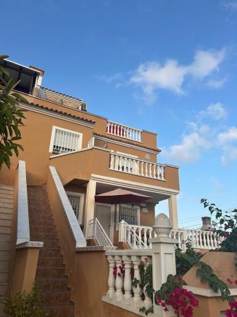 Duplex en venta en Dúplex en Urbanización Lago Mar Playa I, La Veleta, Torrevieja, Torrevieja photo 1