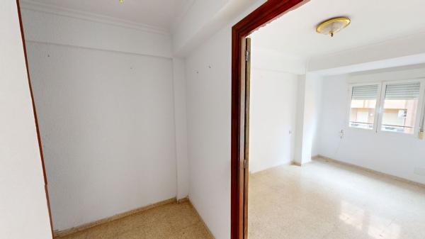 Venta de piso en Piso en Doscientos Los, Benalúa, Alicante / Alacant, Alicante / Alacant
 photo 3