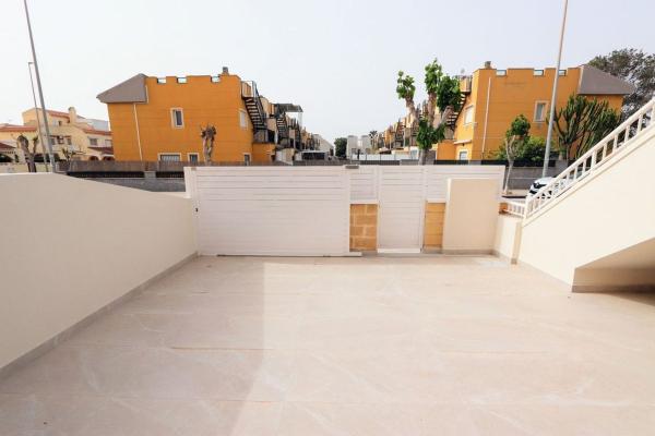 Sale of flat in Piso en Zona Pueblo, Pilar de la Horadada, Pilar de la Horadada
 photo 4
