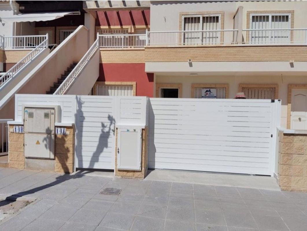 Sale of apartment in Piso en El Mojón, Pilar de la Horadada, Pilar de la Horadada
photo 1