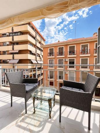 Venta de piso en Piso en Calle de la Virgen del Socorro, Casco Histórico-Santa Cruz, Alicante / Alacant, Alicante / Alacant
 photo 4