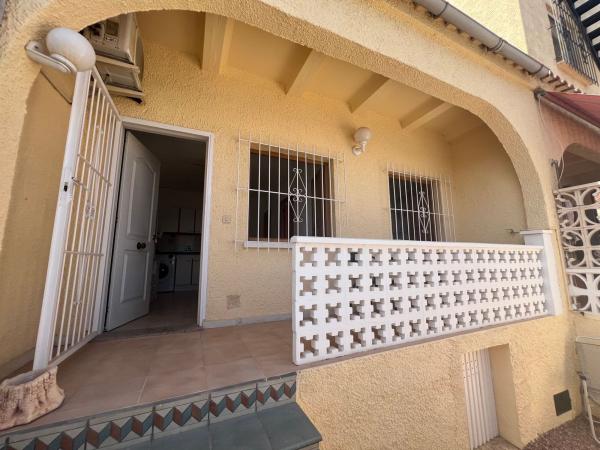 Chalet adosado en Parque del Mundo, San Fulgencio photo 4