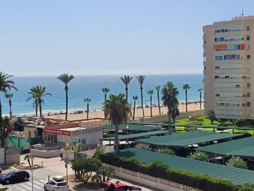 Venta de piso en Piso en El Palmeral-Urbanova-Tabarca, Alicante / Alacant, Alicante / Alacant
photo 2