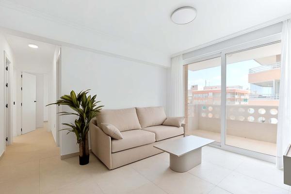 Ático en venta en  Ático en Avenida Virgen del Carmen, Los Europeos, Torrevieja, Torrevieja photo 4
