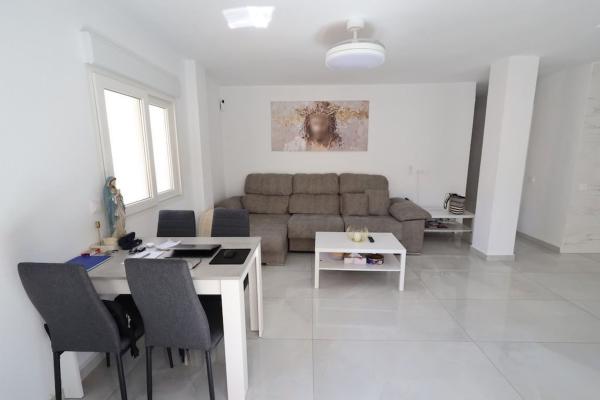 Sprzedaż mieszkania w Piso en Calle Rafal, El Acequión, Torrevieja, Torrevieja
 photo 1