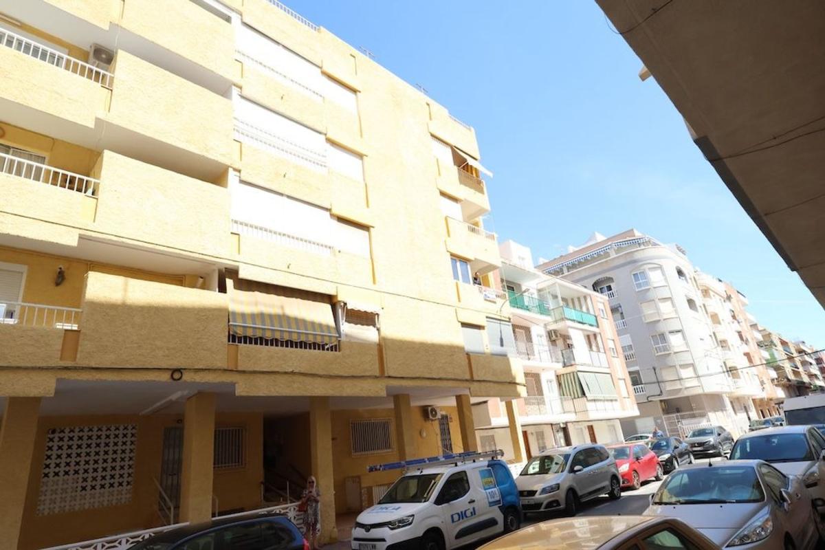 Sprzedaż mieszkania w Piso en Calle Rafal, El Acequión, Torrevieja, Torrevieja
photo 5