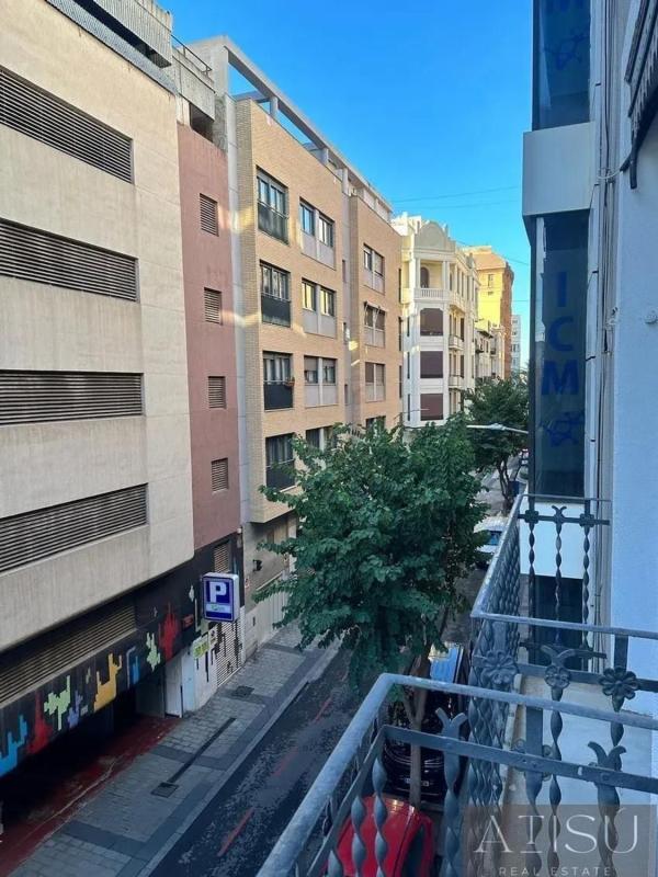 Sprzedaż mieszkania w Piso en Calle Segura, Mercado, Alicante / Alacant, Alicante / Alacant
photo 3