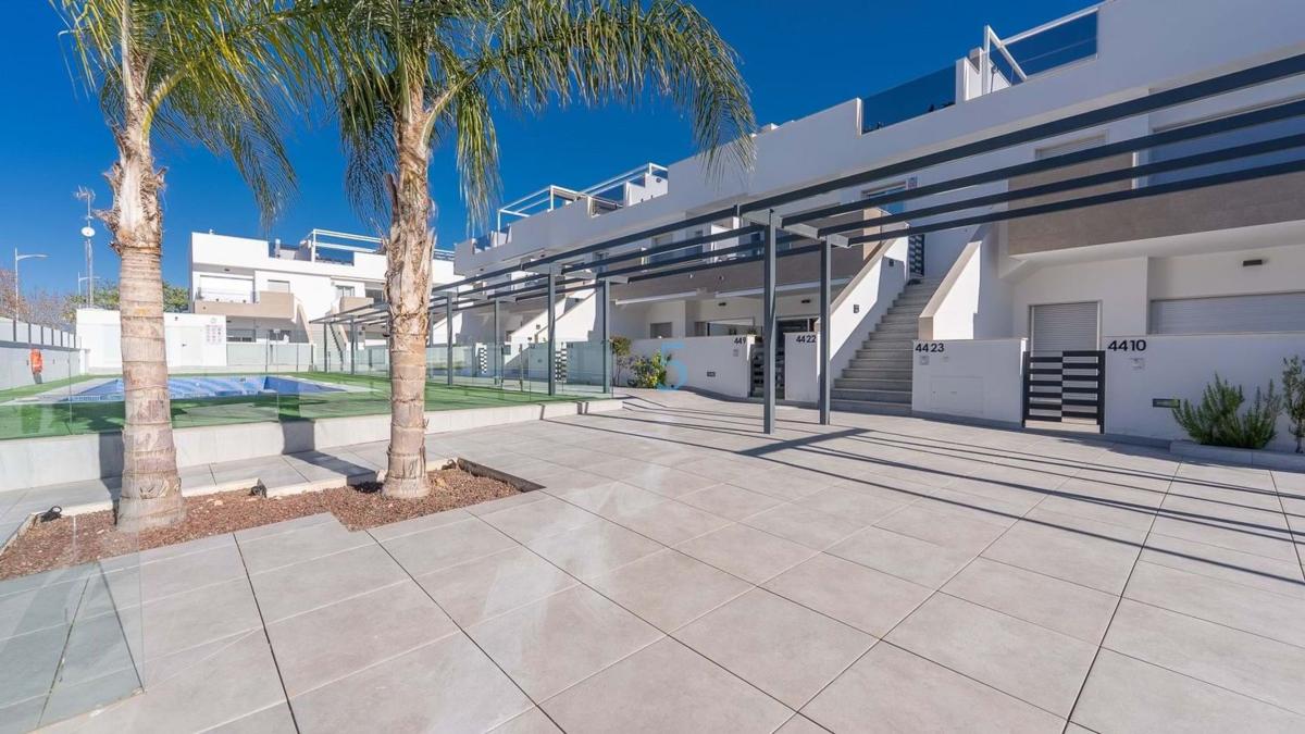 Venta de piso en Piso en Zona Pueblo, Pilar de la Horadada, Pilar de la Horadada
 photo 2