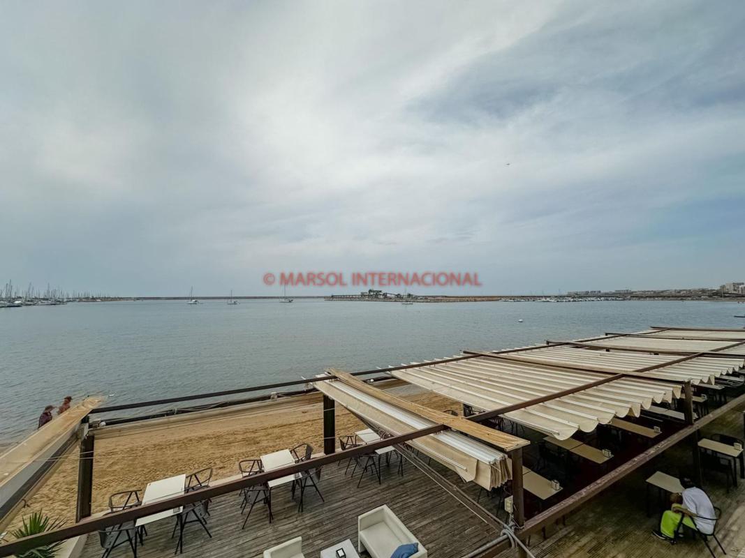 Venta de piso en Piso en Avenida Doctor Gregorio Marañón, Puerto Deportivo, Torrevieja, Torrevieja
 photo 2