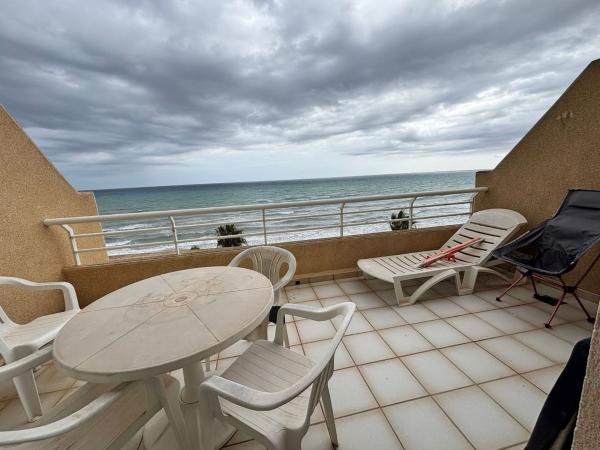 Venta de piso en Piso en Gaspar Perrelló, Torrevieja, Torrevieja
 photo 1