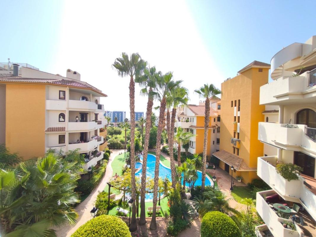 Sprzedaż mieszkania w Piso en Calle Marejadilla, Punta Prima, Torrevieja, Torrevieja
photo 1