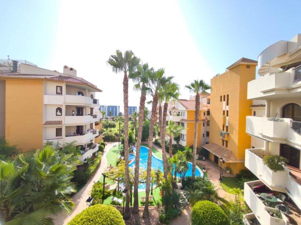 Sale of flat in Piso en Calle Marejadilla, Punta Prima, Torrevieja, Torrevieja
photo 1