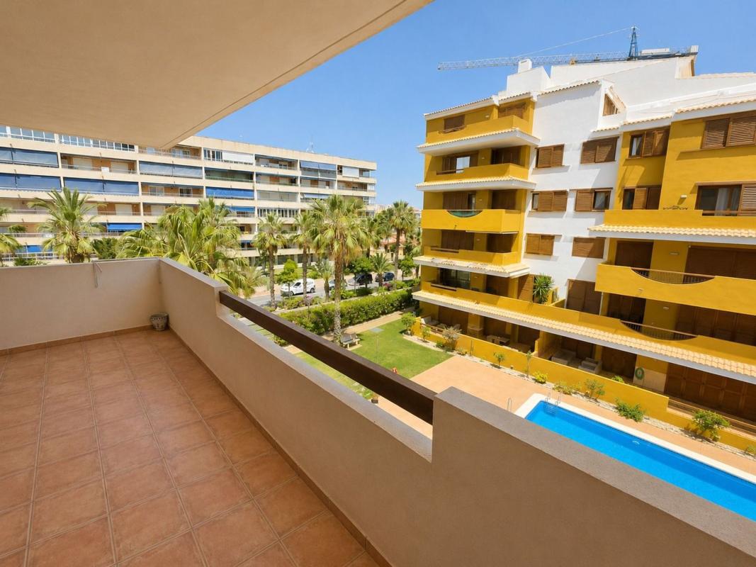Sale of apartment in Piso en Avenida de las Olas s/n, Punta Prima, Torrevieja, Torrevieja
photo 5