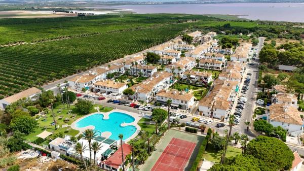 Casa o chalet independiente en Los Balcones - Los Altos del Edén, Torrevieja thumbnail 3