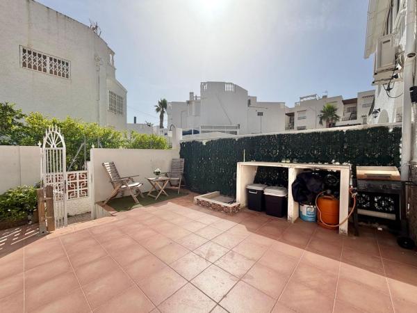 Chalet adosado en Calle Segovia, Cabo Cervera, Torrevieja photo 4