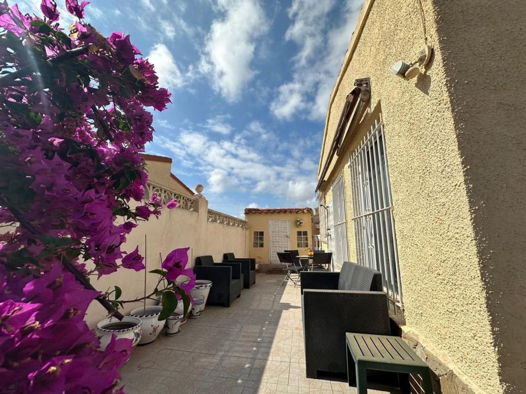 Properties for sale and rent in Spain photo 2