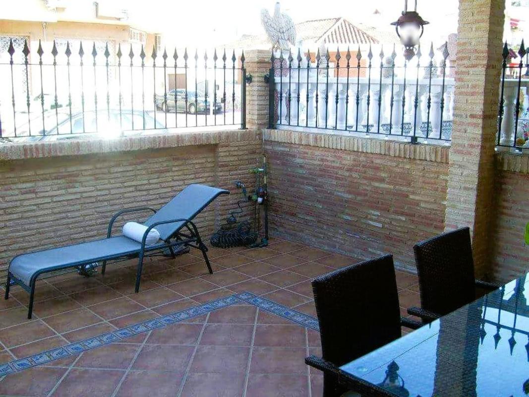 Sale of townhouse in  Chalet adosado en Calle Maestro Quino, Playa de los Náufragos, Torrevieja , Torrevieja photo 4